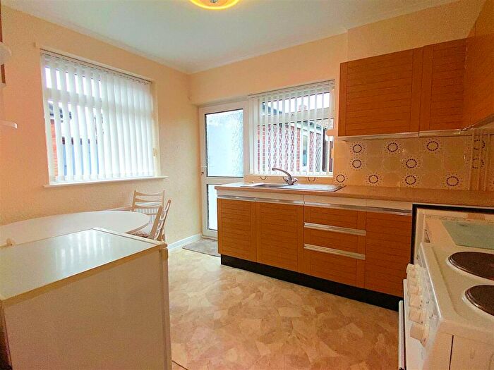 2 Bedroom Semi-Detached Bungalow For Sale In Belvoir Drive, Syston, LE7