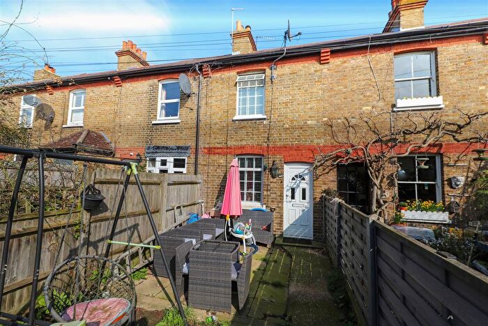 2 Bedroom Cottage For Sale In Ivy Cottages, Uxbridge Road, UB10