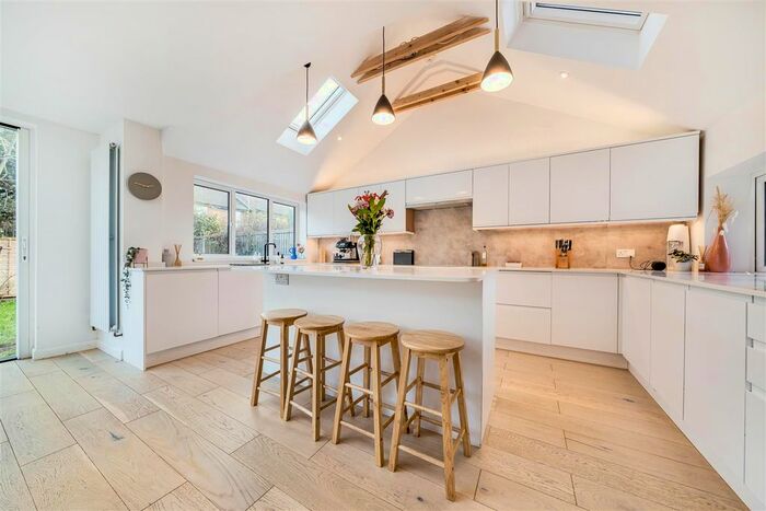 4 Bedroom Detached House To Rent In Locksmeade Road, Ham, Richmond, TW10