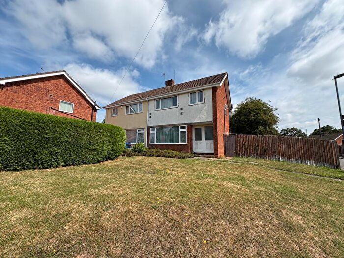 3 Bedroom House To Rent In Bell Lane, Kitts Green, Birmingham, B33