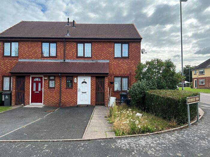 3 Bedroom Semi-Detached House For Sale In Huddocks View, Walsall, WS3