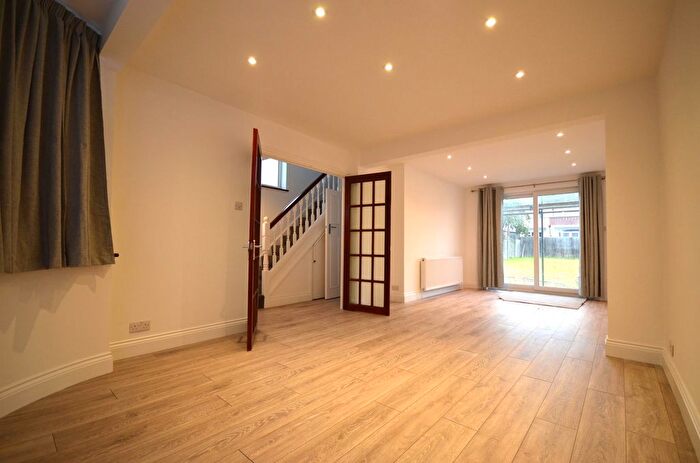 3 Bedroom Semi Detached House To Rent In Hermitage Way, Stanmore, HA7