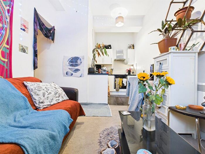 1 Bedroom Apartment To Rent In Buckingham Place, Brighton, BN1