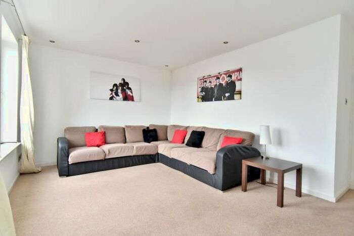 2 Bedroom Flat To Rent In Virginia Street, Aberdeen, AB11