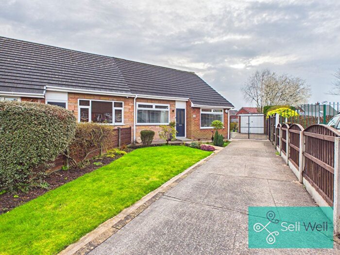 3 Bedroom Semi Detached Bungalow For Sale In Lansdowne Drive, Worsley, Manchester, M28