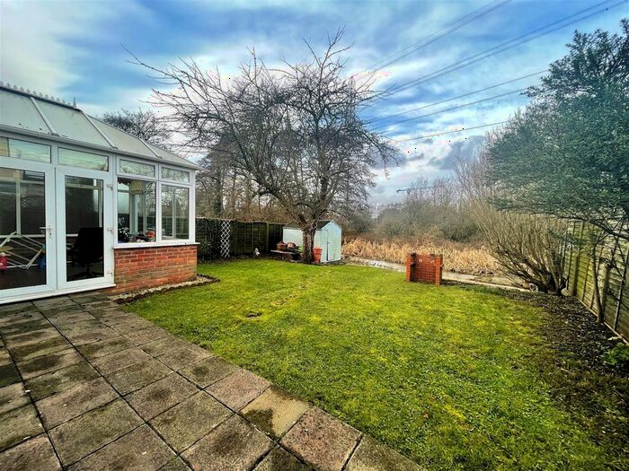 4 Bedroom Semi-Detached House To Rent In Riverside Road, Watford, WD19