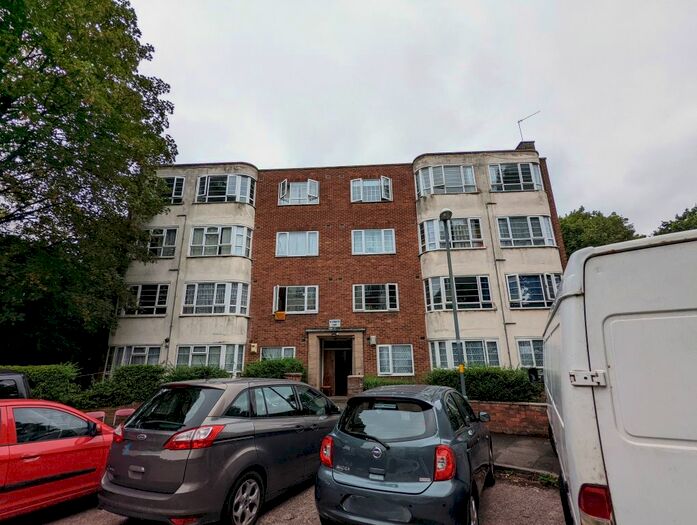 3 Bedroom Flat To Rent In Lyndon Close, Handsworth, Birmingham, B20