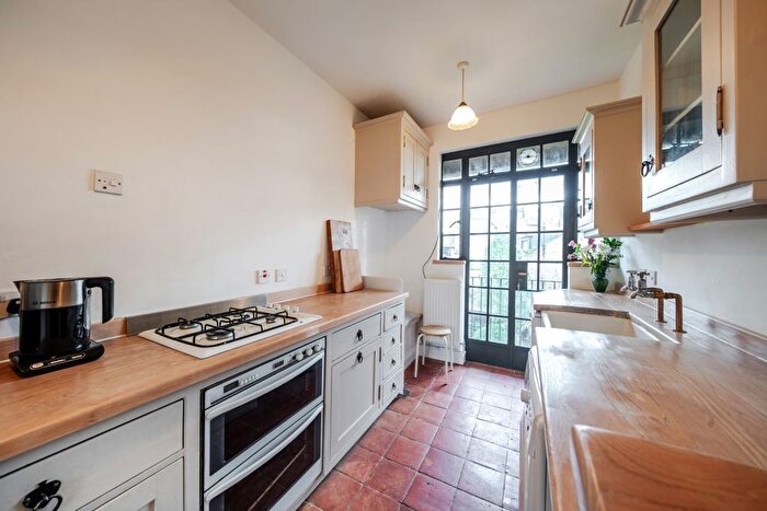 2 Bedroom Flat To Rent In Fortess Road, London, NW5