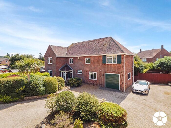5 Bedroom Detached House For Sale In Ringwood Road, Totton, SO40