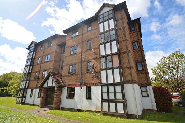 2 Bedroom Apartment To Rent In Frobisher Road, Erith, DA8
