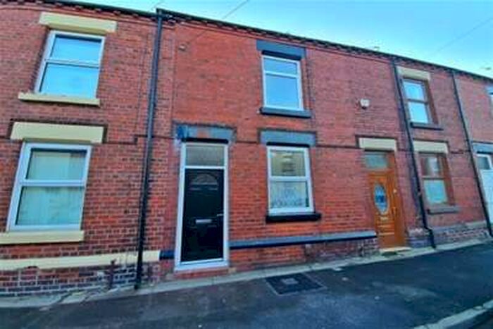 2 Bedroom Farmhouse To Rent In Albion Street, WA10