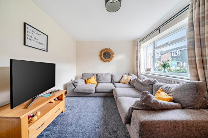 3 Bedroom Terraced House To Rent In Burns Walk, Thatcham, RG18