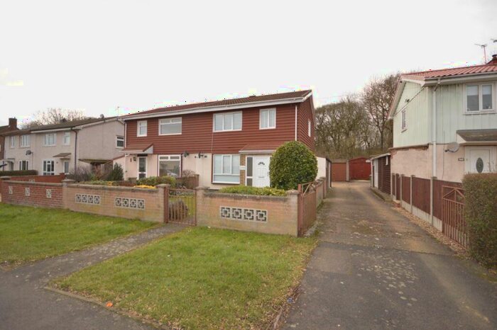 3 Bedroom House To Rent In Studfall Avenue, NN17