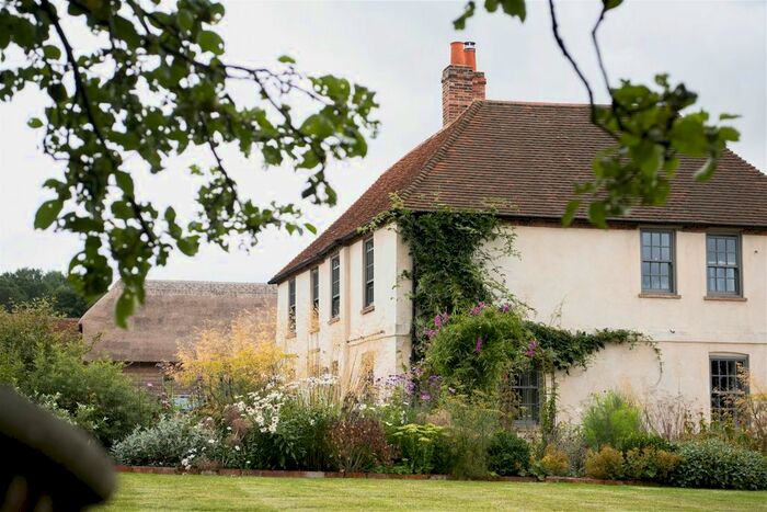 5 Bedroom Country House For Sale In Vanners Lane, Enborne, Newbury, RG20