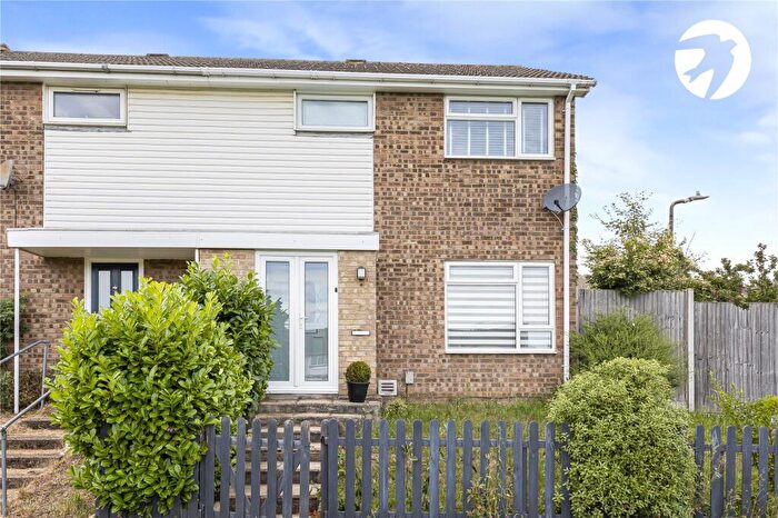 2 Bedroom End Of Terrace House For Sale In Alder Way, Swanley, BR8
