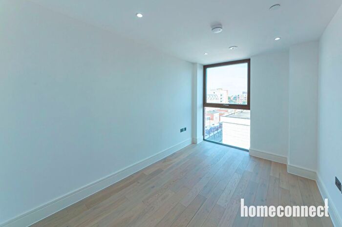 3 Bedroom Flat To Rent In Colts Village Apartments, Barking Road, London, E6