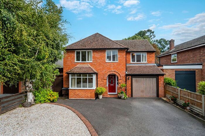 5 Bedroom Detached House For Sale In Stanley Road, Wokingham, RG40
