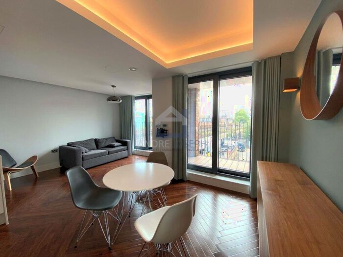 2 Bedroom Flat To Rent In Penrose Street, Elephant Amp; Castle, SE17