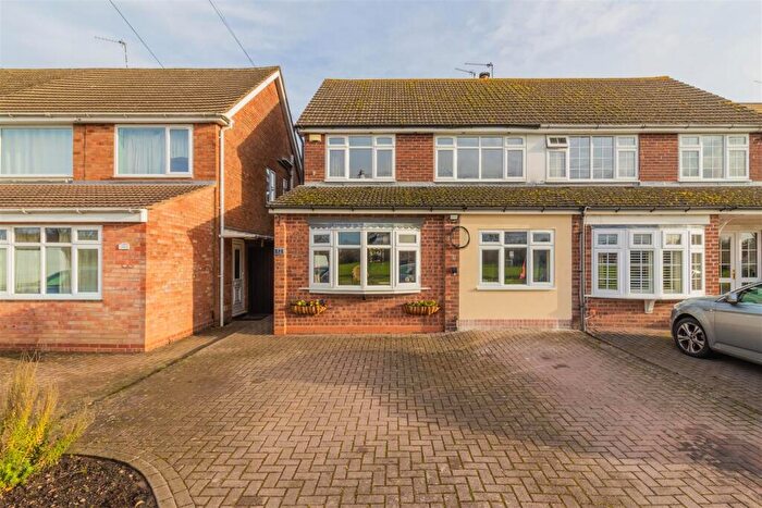 3 Bedroom Semi-Detached House For Sale In Fetherston Crescent, Ryton-on-dunsmore, CV8