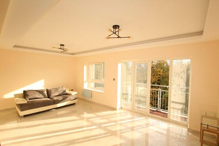 2 Bedroom Flat To Rent In The River Buildings, Western Road, Leicester, LE3