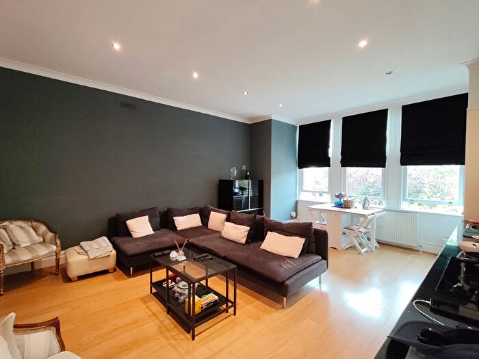 2 Bedroom Flat To Rent In Corfton Road, Ealing, W5