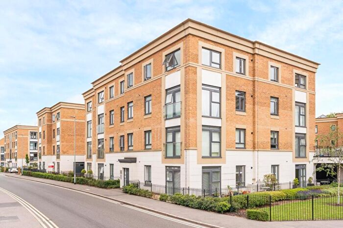 1 Bedroom Flat To Rent In Mead Lane, Hertford, SG13