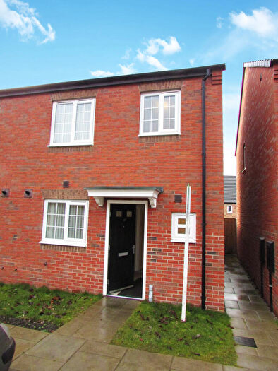 3 Bedroom Semi-Detached House To Rent In Burn Close, Great Preston, LS26