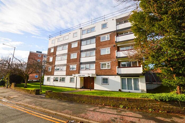 2 Bedroom Flat To Rent In Carew Court, Carew Road, Eastbourne, BN21
