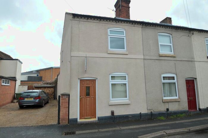 2 Bedroom End Of Terrace House To Rent In Crooks Lane, Studley, Warwickshire, B80