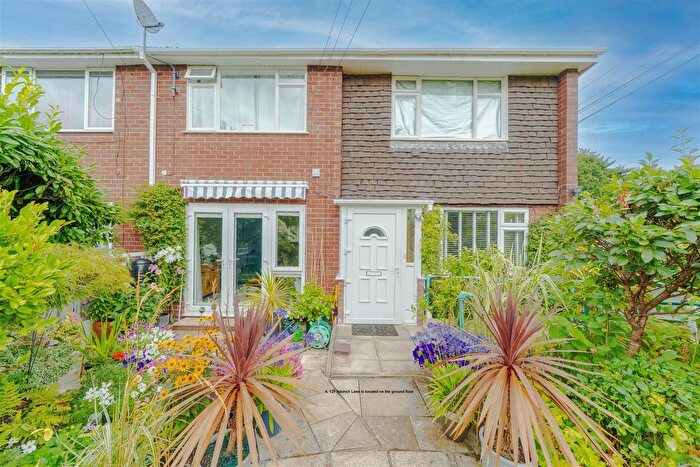2 Bedroom Maisonette For Sale In Haunch Lane, Kings Heath, Birmingham, B13
