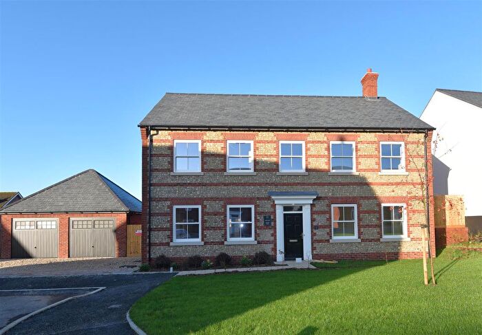 4 Bedroom Detached House For Sale In Fiddleford Ridge, Sturminster Newton, DT10