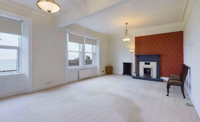 3 Bedroom Maisonette To Rent In Percy Gardens, North Shields, Tyne & Wear, NE30