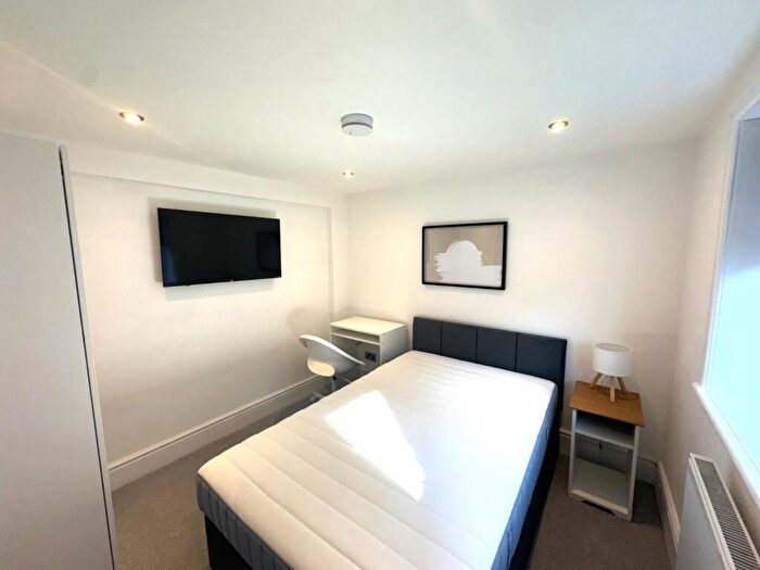 1 Bedroom End Of Terrace House To Rent In Middlecroft Lane, Gosport, Hampshire, PO12