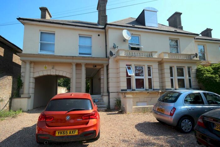 1 Bedroom Apartment To Rent In Sussex Place, Slough, SL1