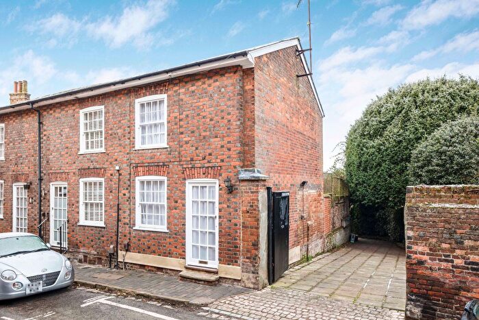 2 Bedroom Terraced House For Sale In Welclose Street, St Albans, AL3