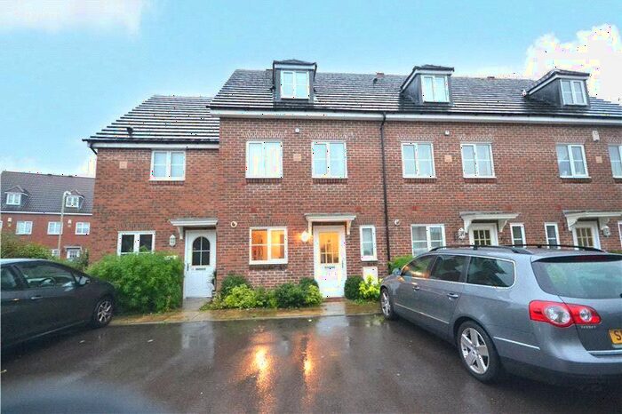 3 Bedroom Town House To Rent In Angus Close, Winnersh, Wokingham, Berkshire, RG41