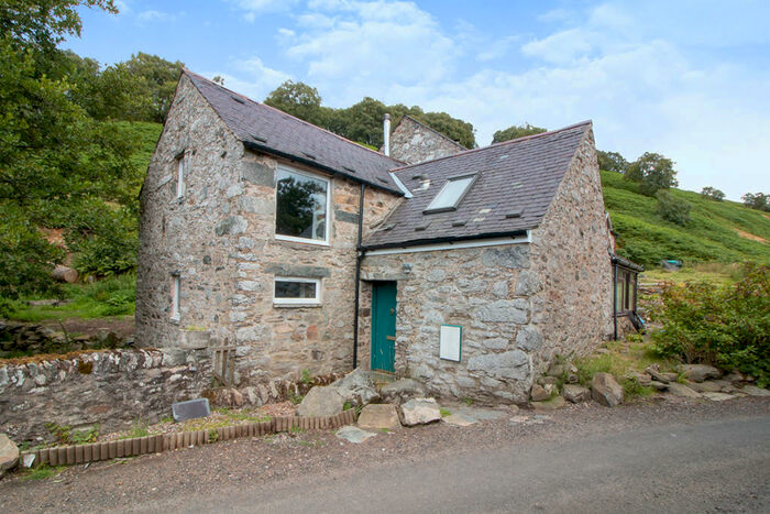 2 Bedroom Semi-Detached House For Sale In Auldallan, Kirriemuir, Angus, DD8