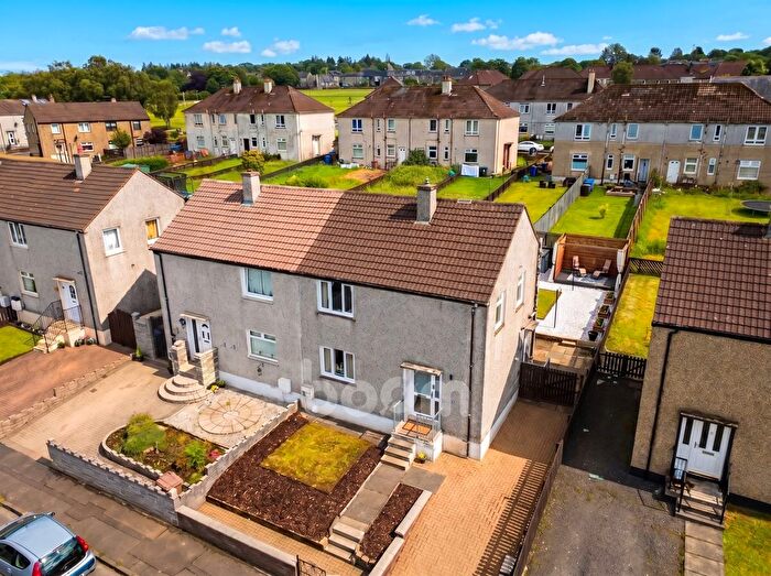 3 Bedroom Semi-detached House For Sale In Blackthorn Avenue, Beith, KA15