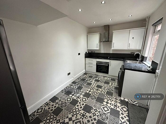 4 Bedroom Terraced House To Rent In Needham Road, Liverpool, L7