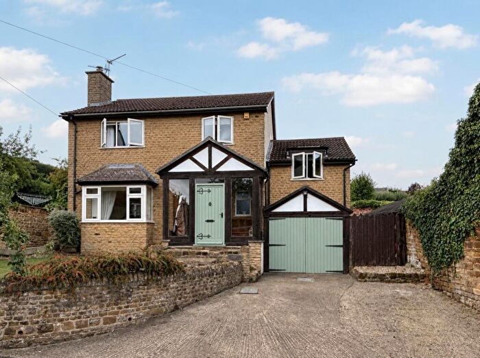 5 Bedroom Detached House For Sale In Manor Road, Spratton, Northamptonshire, NN6