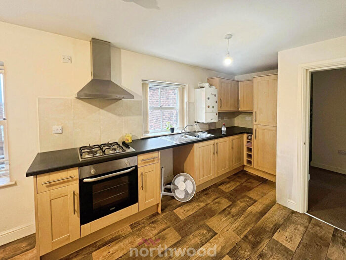 2 Bedroom Flat To Rent In Rainbow Close, Thorne, DN8