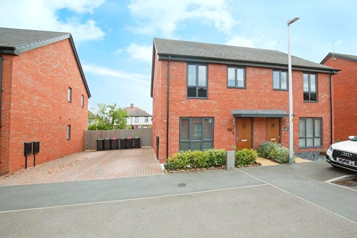 3 Bedroom Semi-Detached House For Sale In Sparrowdale Close, Grendon, CV9