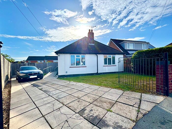 2 Bedroom Detached Bungalow To Rent In Wallace Crescent, Chelmsford, CM2
