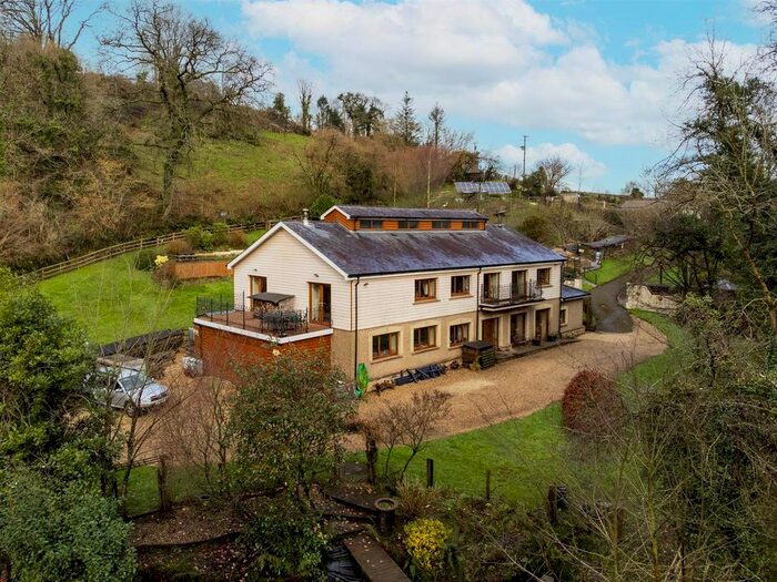 5 Bedroom Detached House For Sale In Carmarthen Road, Kidwelly, SA17