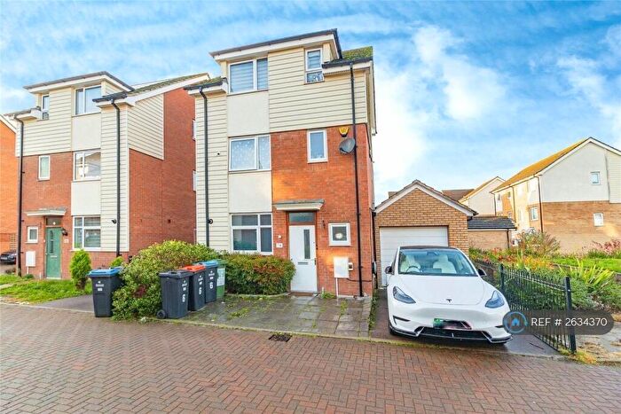 4 Bedroom Detached House To Rent In Armada Avenue, Miltonkeynes, MK10