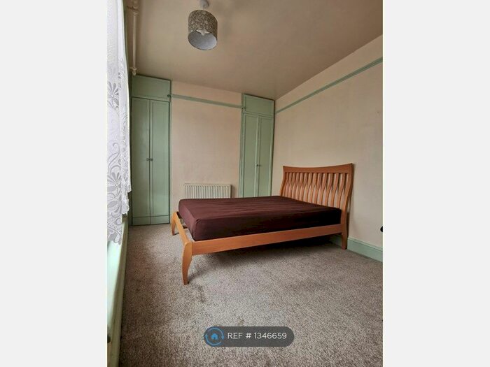 4 Bedroom Semi-Detached House To Rent In Homefield Road, Exeter, EX1