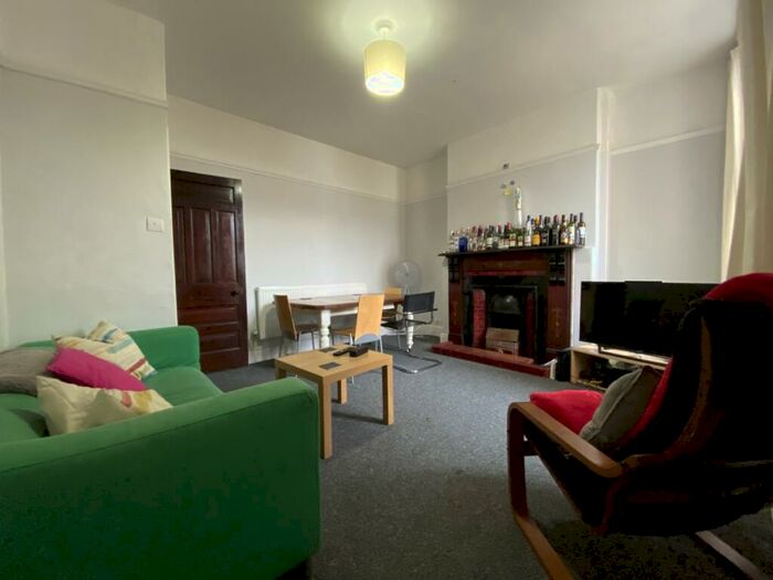 4 Bedroom Terraced House To Rent In Newfoundland Road, Heath, CF14