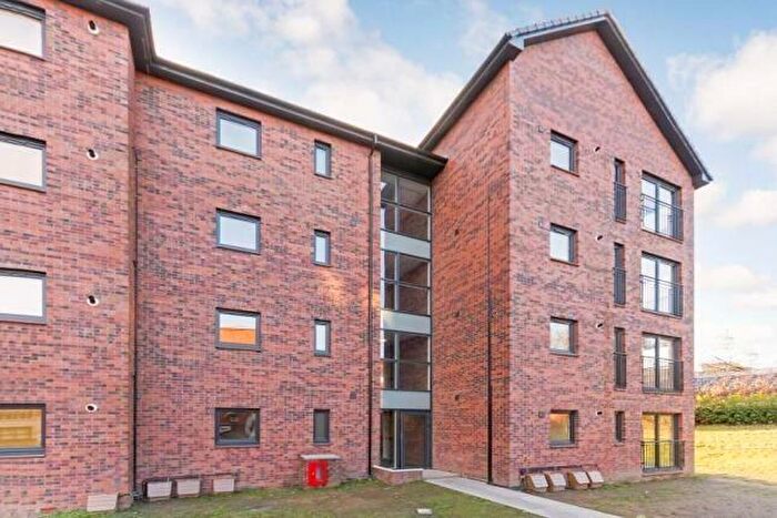 2 Bedroom Flat To Rent In Tollcross Parkview, Glasgow, G32