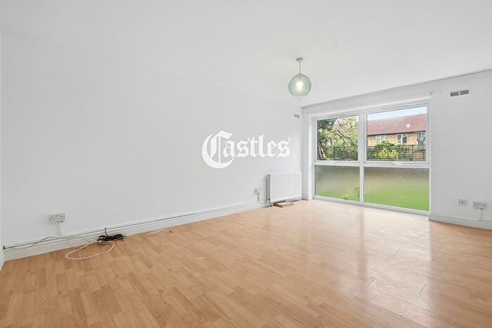 2 Bedroom Flat For Sale In Talbot Road, South Tottenham, N15