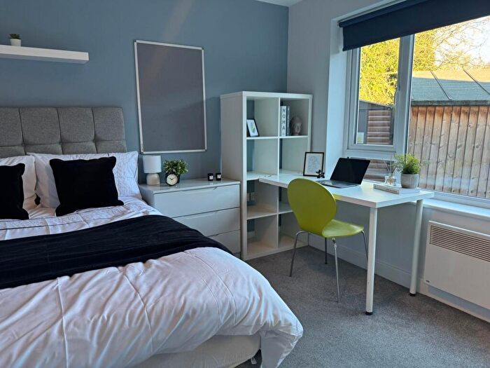 5 Bedroom Flat To Rent In Fletcher Road, Beeston, Nottingham, Nottinghamshire, NG9